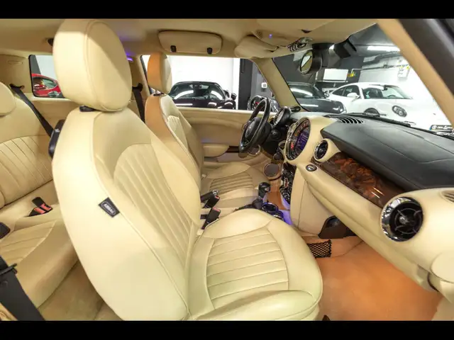Mini Cooper Cooper view 13