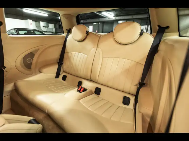 Mini Cooper Cooper view 11