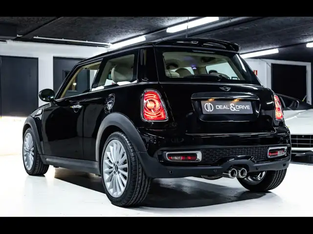 Mini Cooper Cooper view 3