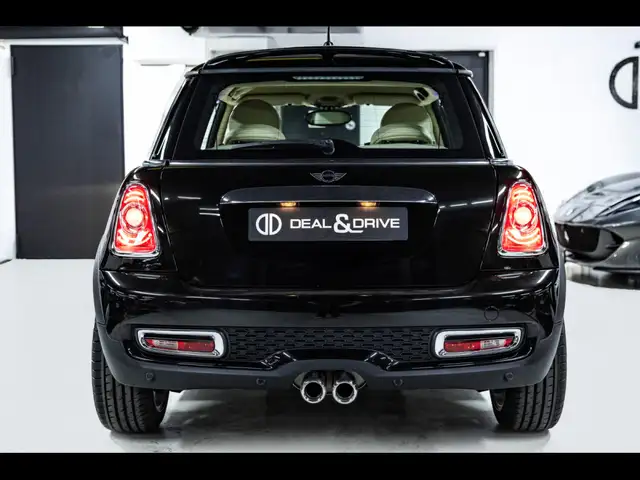 Mini Cooper Cooper view 4