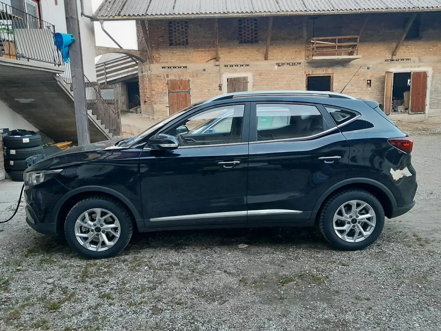 MG ZS ZS EV 44,5kW Luxury Schwarz - 2