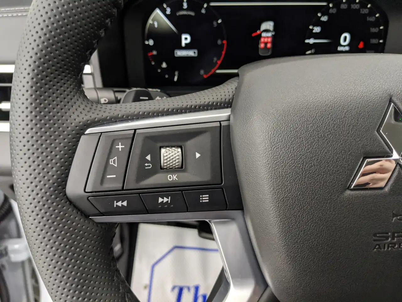 Mitsubishi Outlander снимка Mitsubishi Outlander