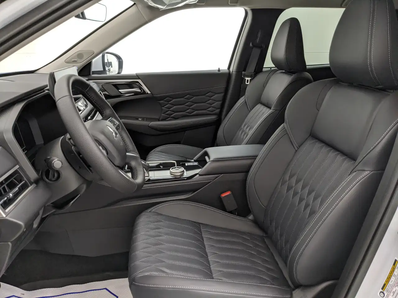 Mitsubishi Outlander снимка Mitsubishi Outlander