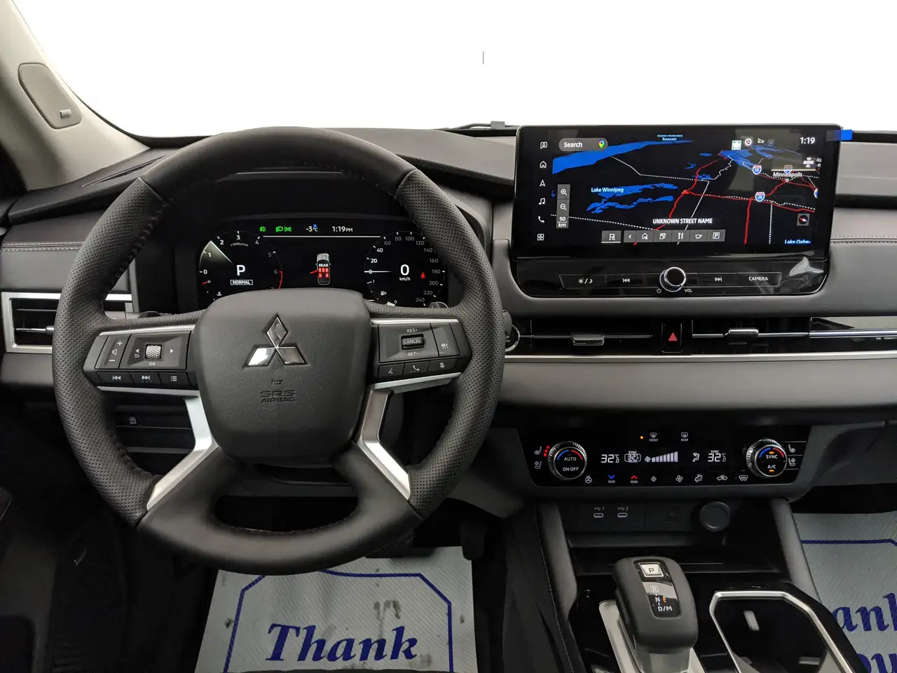 Mitsubishi Outlander снимка Mitsubishi Outlander
