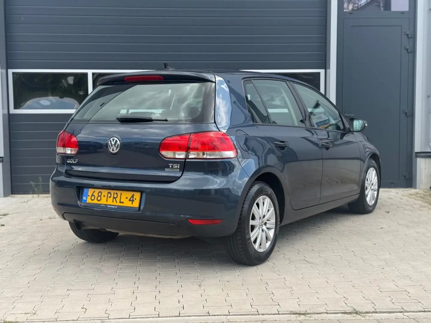 Volkswagen Golf 1.2 TSI BM *APK 04-2026* AIRCO NAVIGATIE CRUISE CA Gris - 2