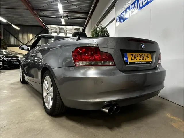 BMW 1 Series view 2