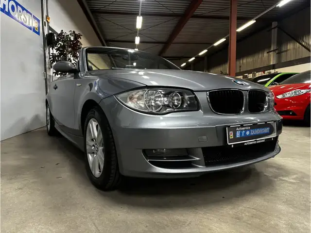 BMW 1 Series view 6