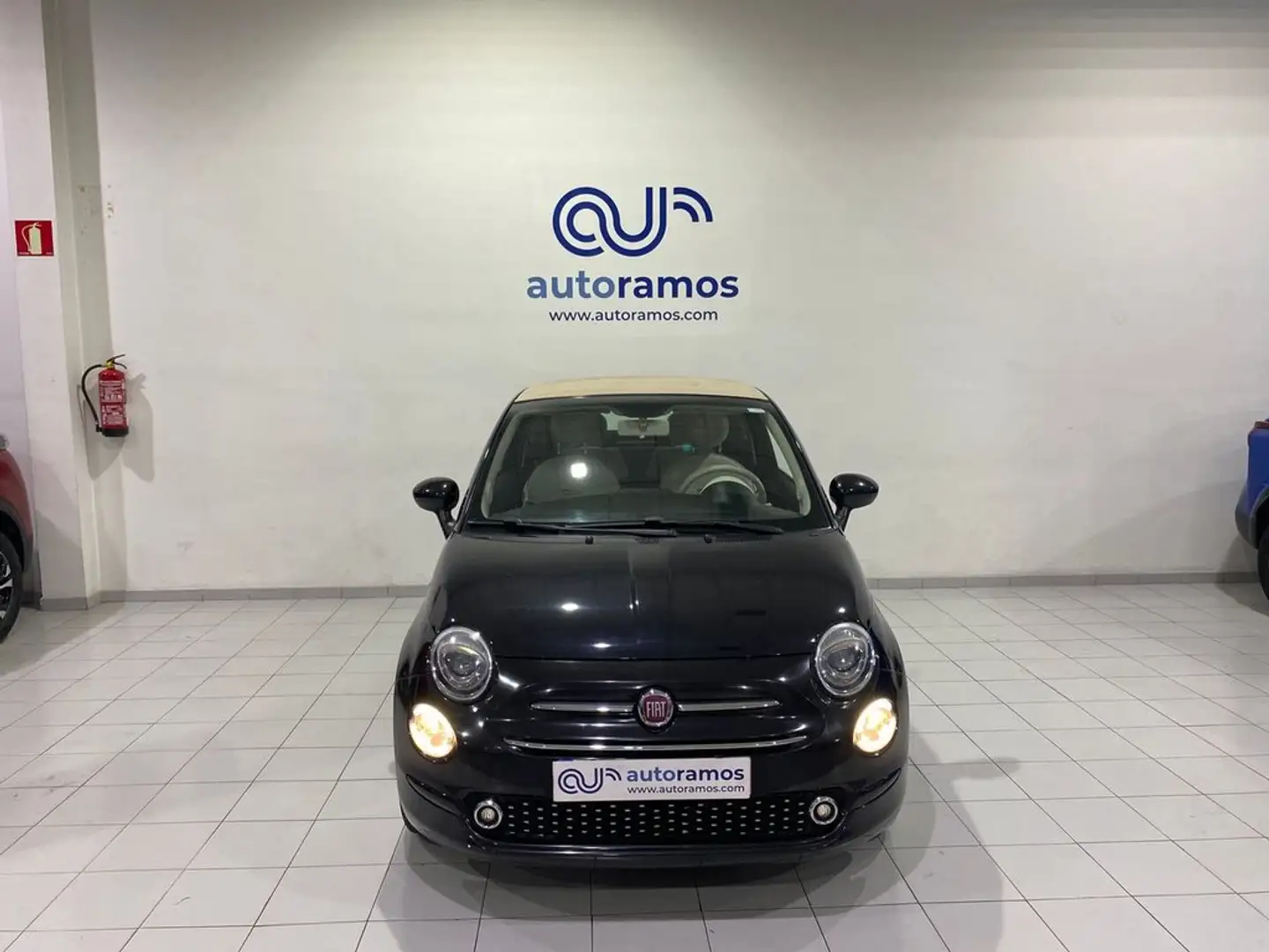 Fiat 500 CABRIO LOUNGE 1.2 69 CV 2P Zwart - 2