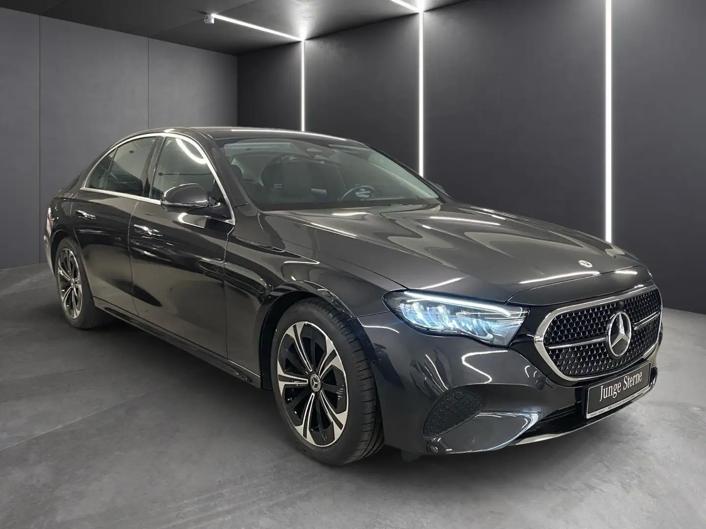 Mercedes-Benz E 220 d AVANTGARDE*Pano*Distro*Totwink*CarPlay* Grau - 2