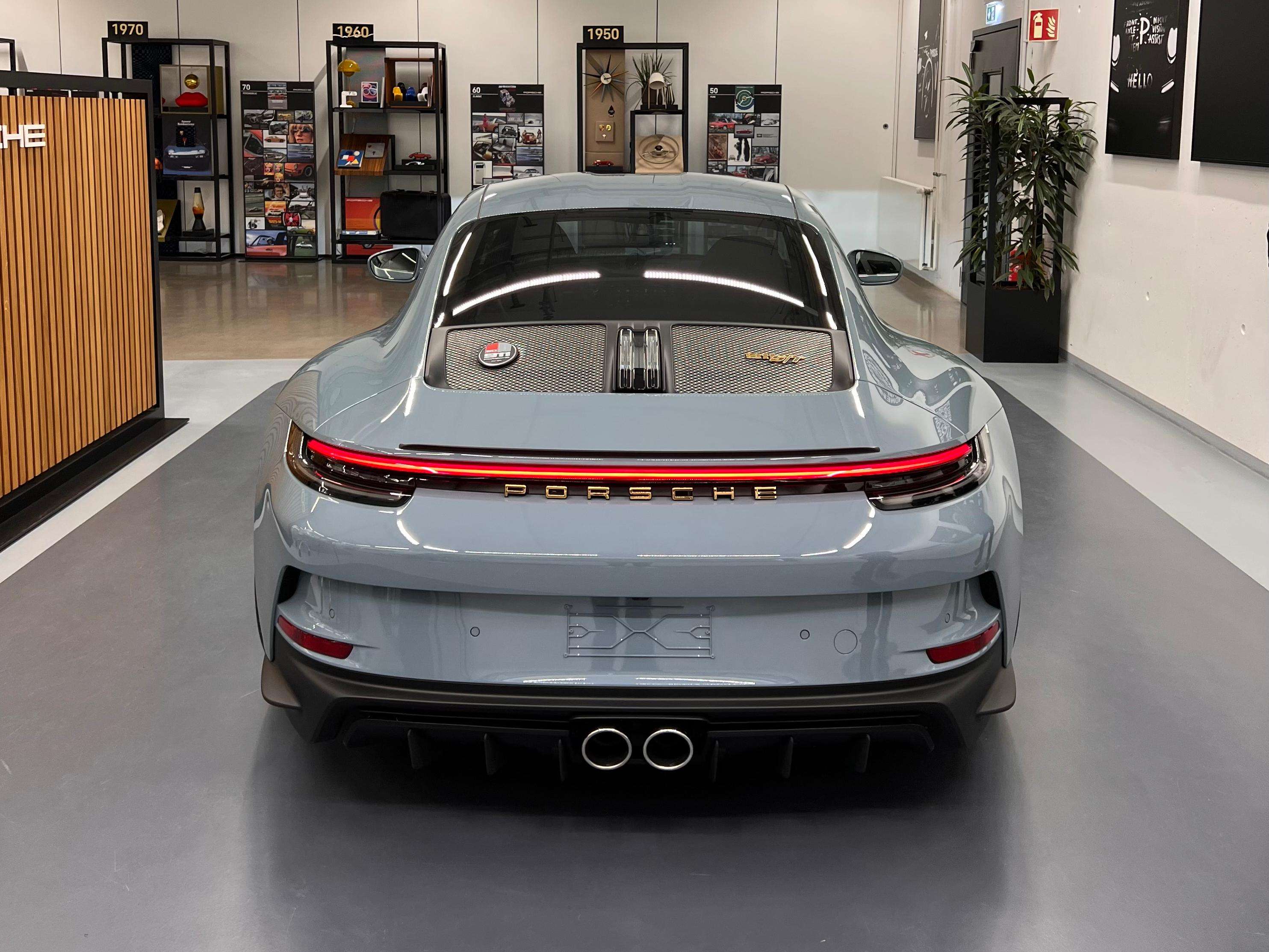 Second hand Porsche 911 