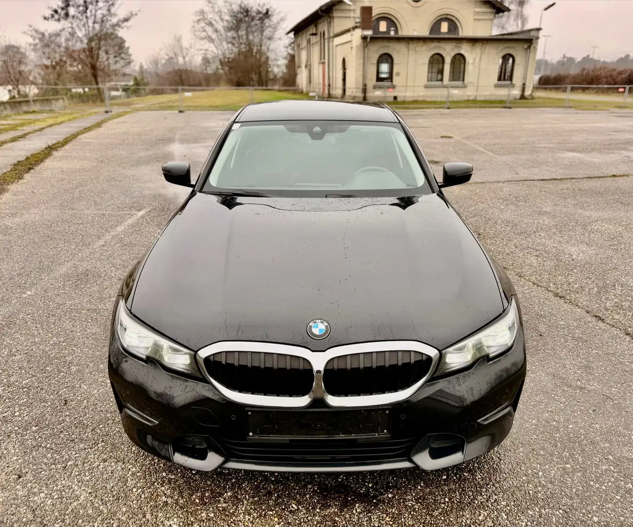 BMW 320 BMW 3er-Reihe 320d *Virtuell Cockpit*Harman Kardon Schwarz - 1