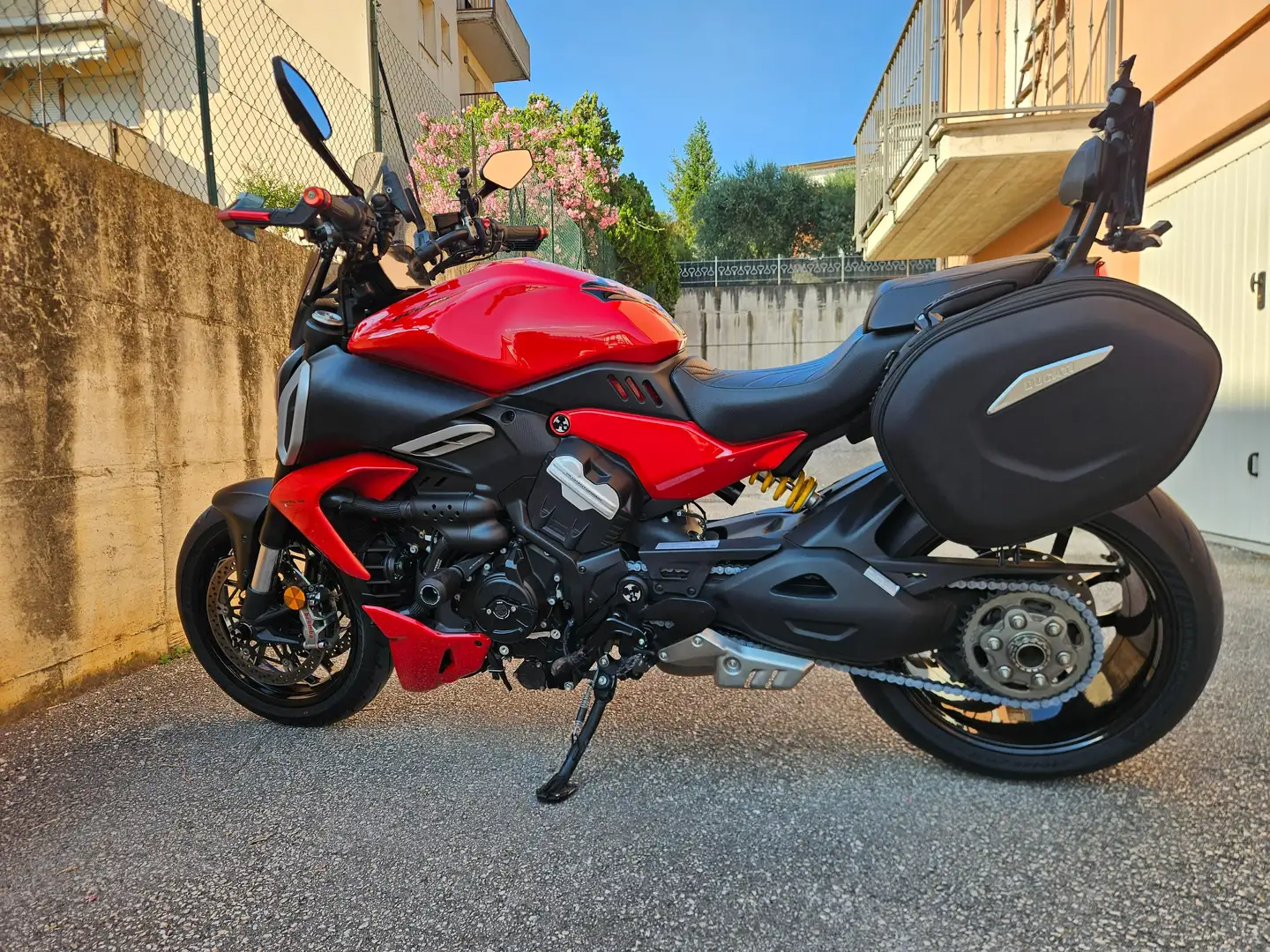 Ducati Diavel V4 Rosso - 2