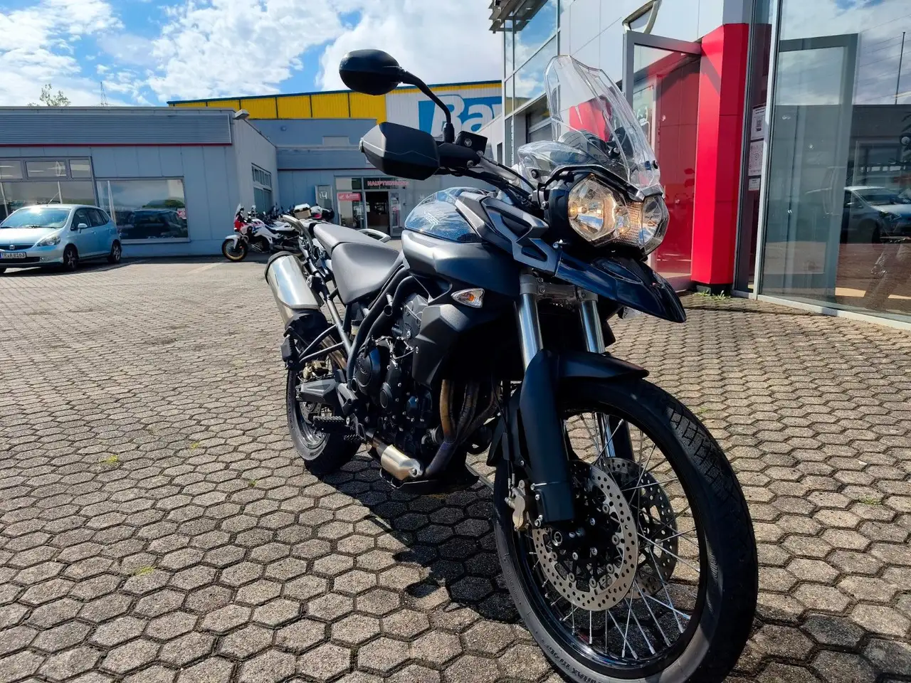 Triumph Tiger 800