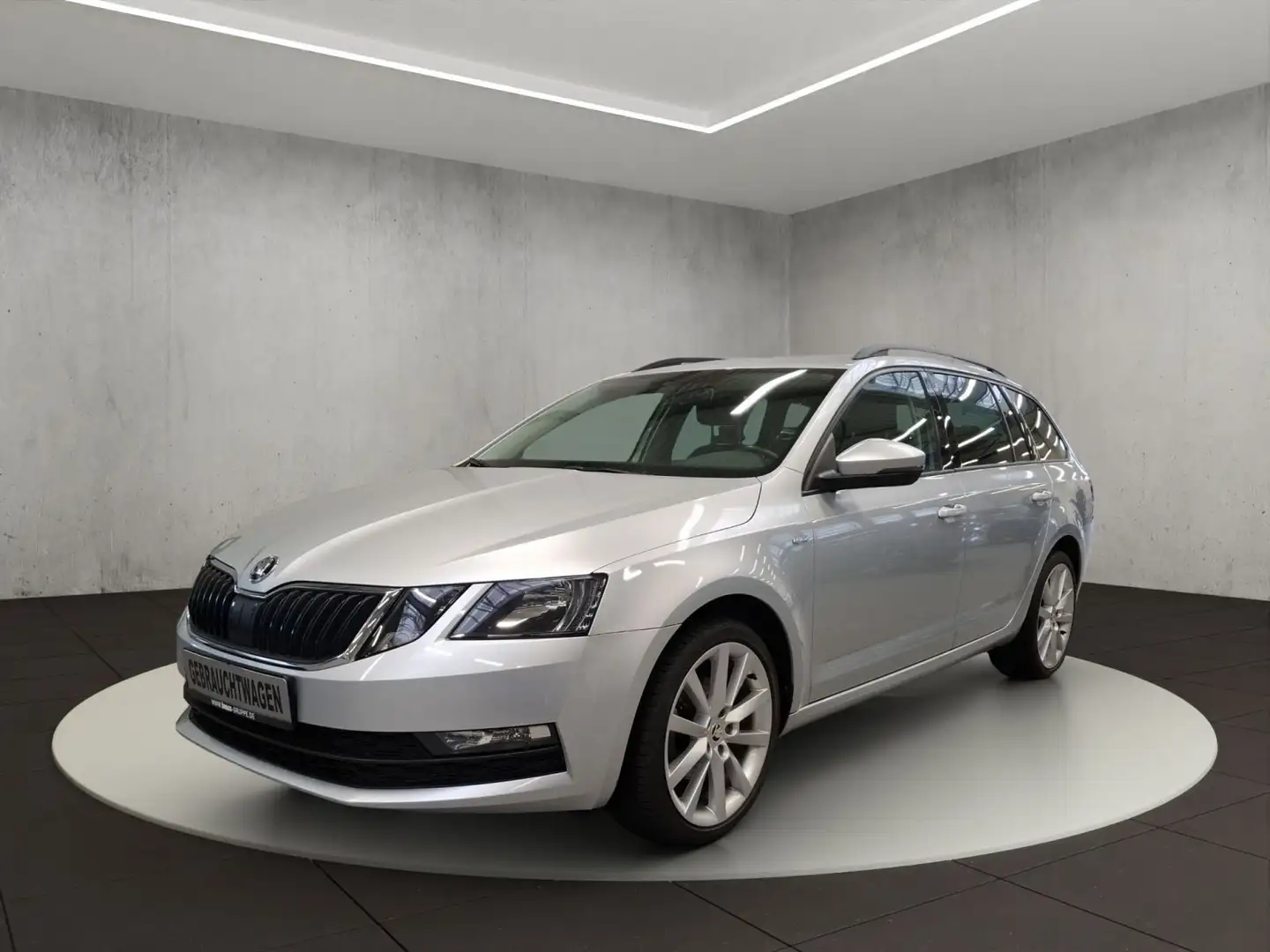 Skoda Octavia Combi Ambition Silber - 1