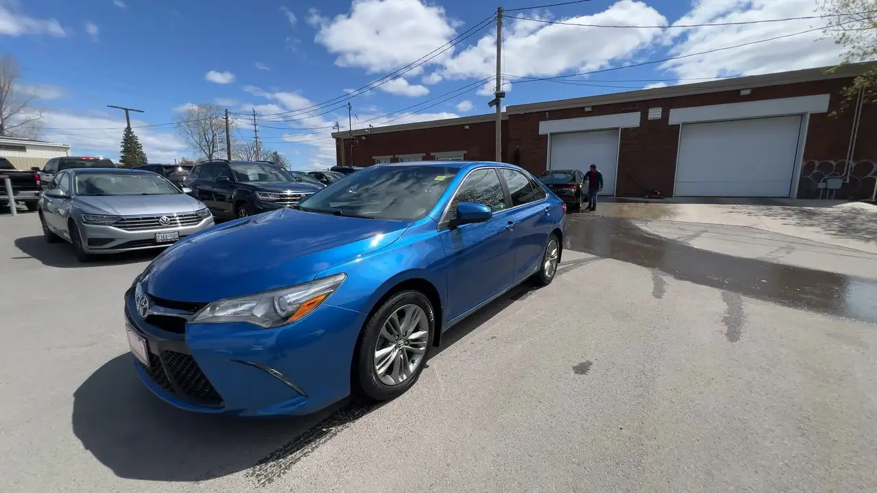 Toyota Camry снимка Toyota Camry