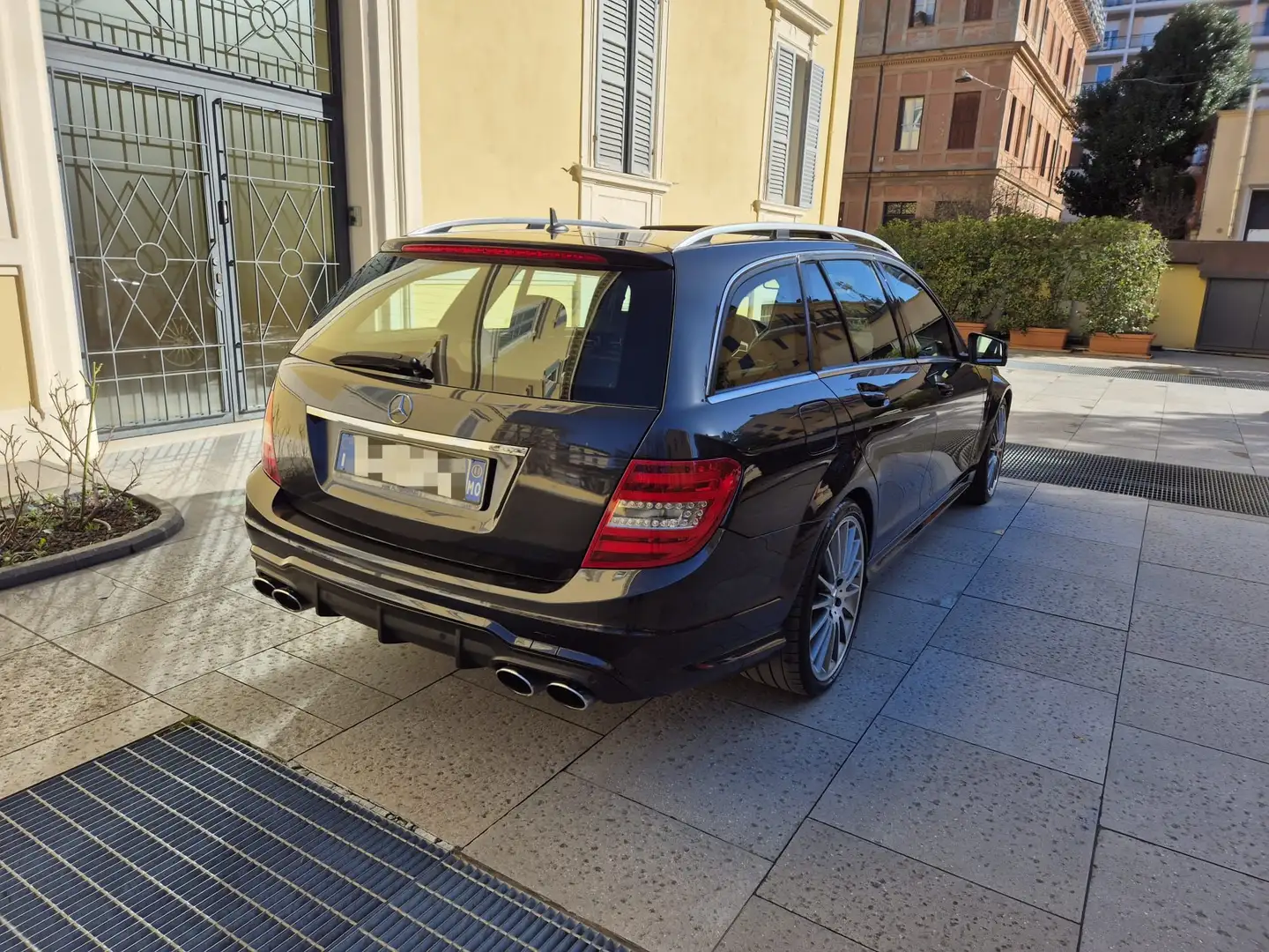 Mercedes-Benz C 63 AMG C 63 AMG Performance SW V8 Panorama Gri - 2