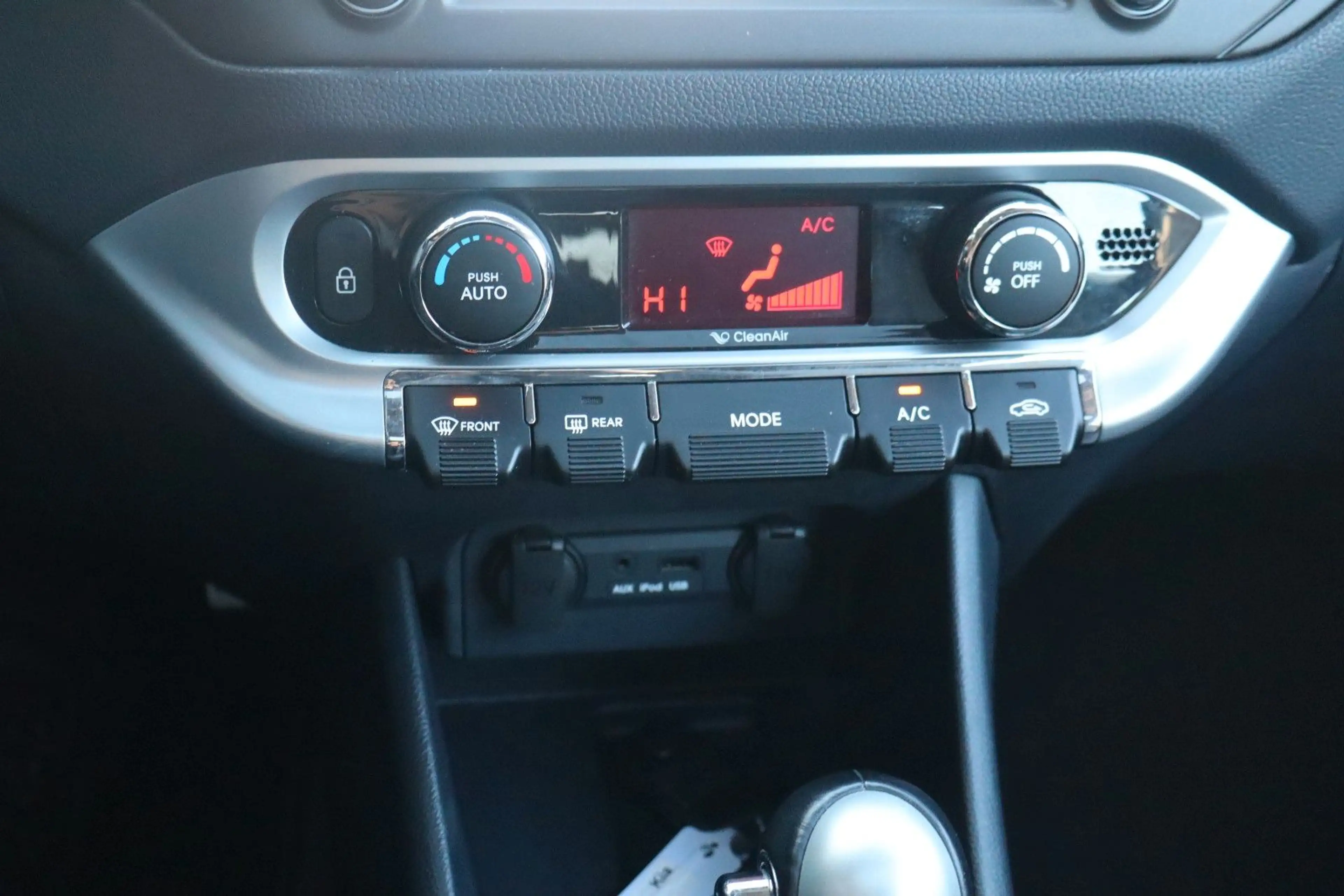 Kia Rio Platinum Edition Automatik — photo 16