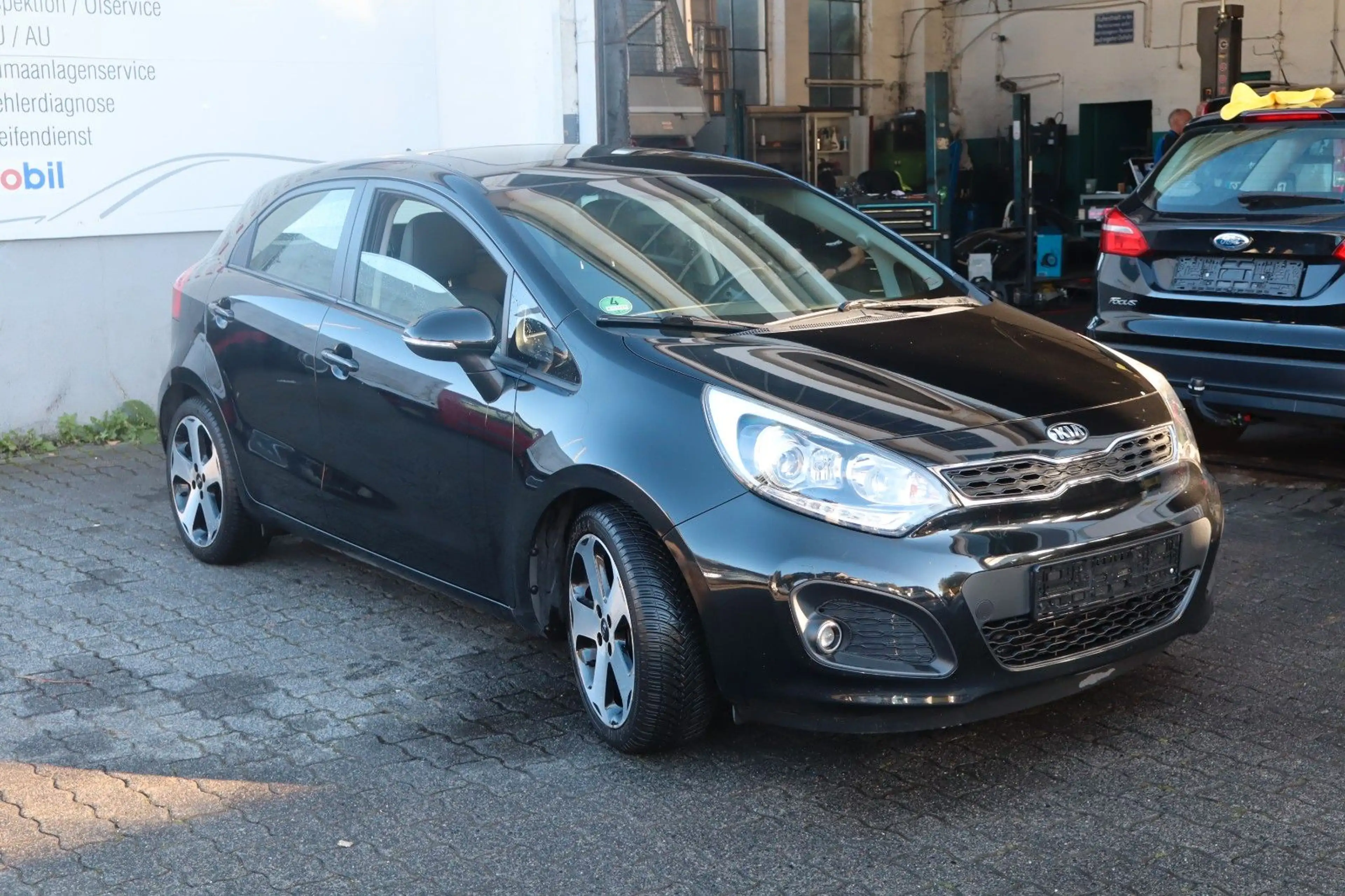 Kia Rio Platinum Edition Automatik — photo 3