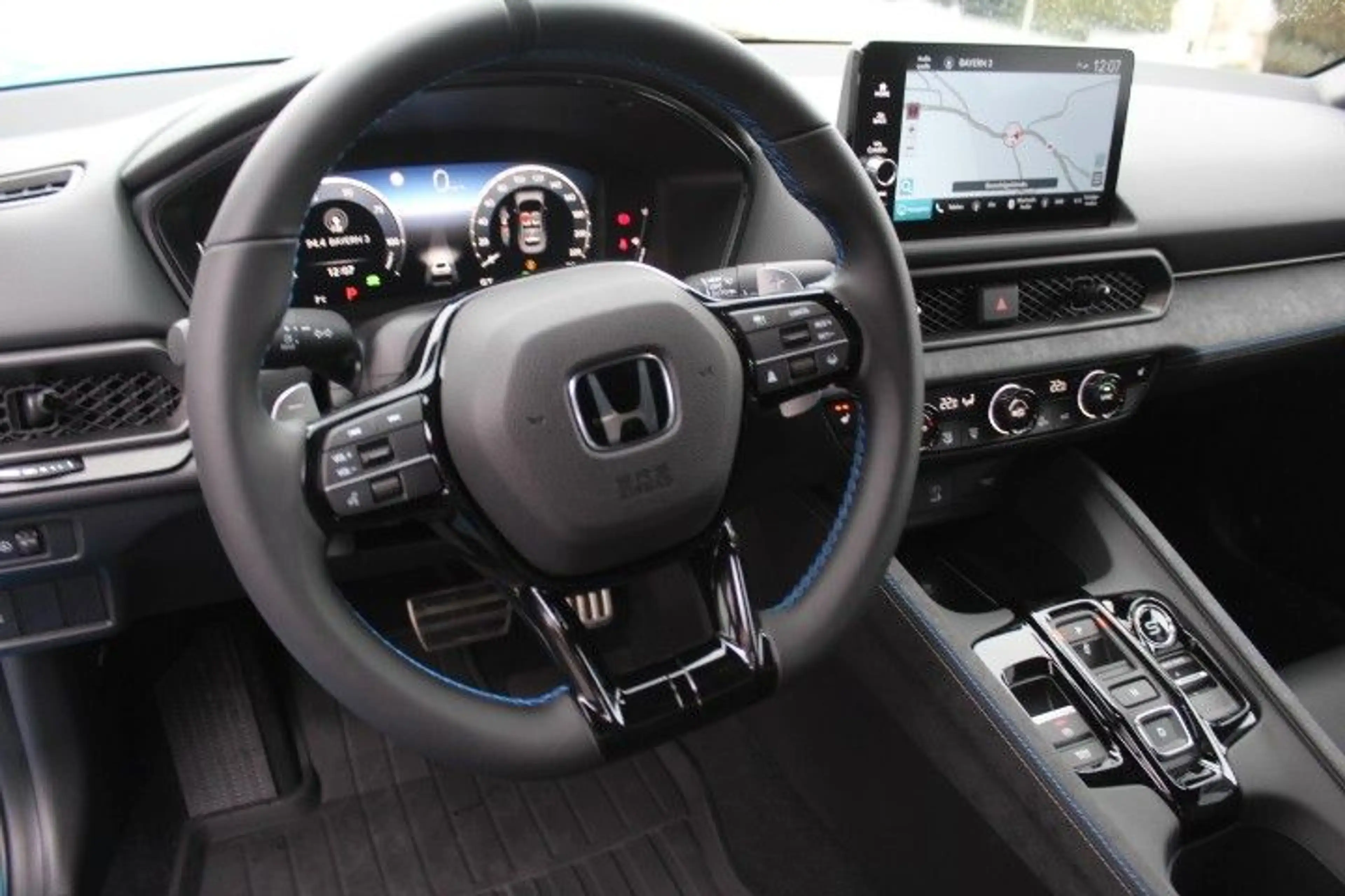 Honda Prelude e:HEV Advance — photo 13