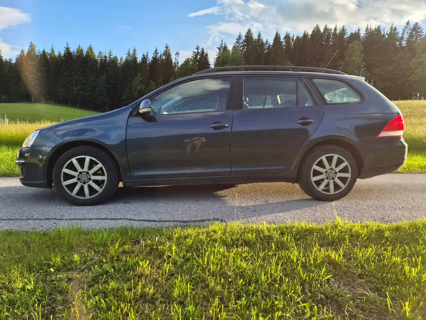 Volkswagen Golf Variant Golf Variant Trendline 1,9 TDI 4Motion DPF Trendline Blau - 1