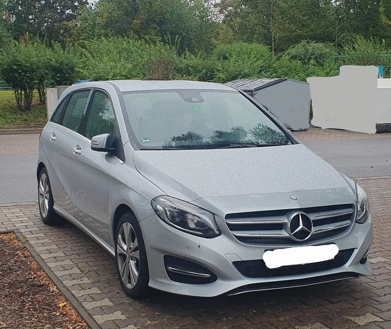 Mercedes-Benz B 220 (CDI) d 7G-DCT Urban Silber - 1