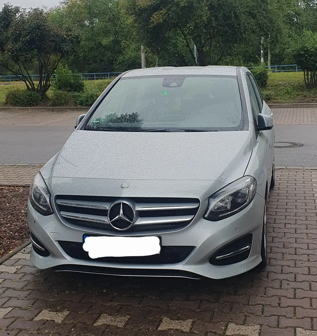 Mercedes-Benz B 220 (CDI) d 7G-DCT Urban Silber - 2