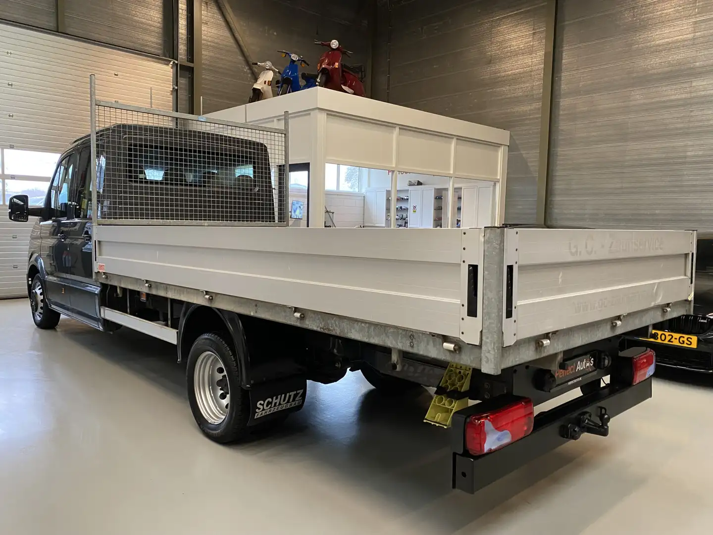 MAN TGE 50 2.0 Lang DL DC Airco, Dubbellucht, Navi, Dubbel Grau - 2