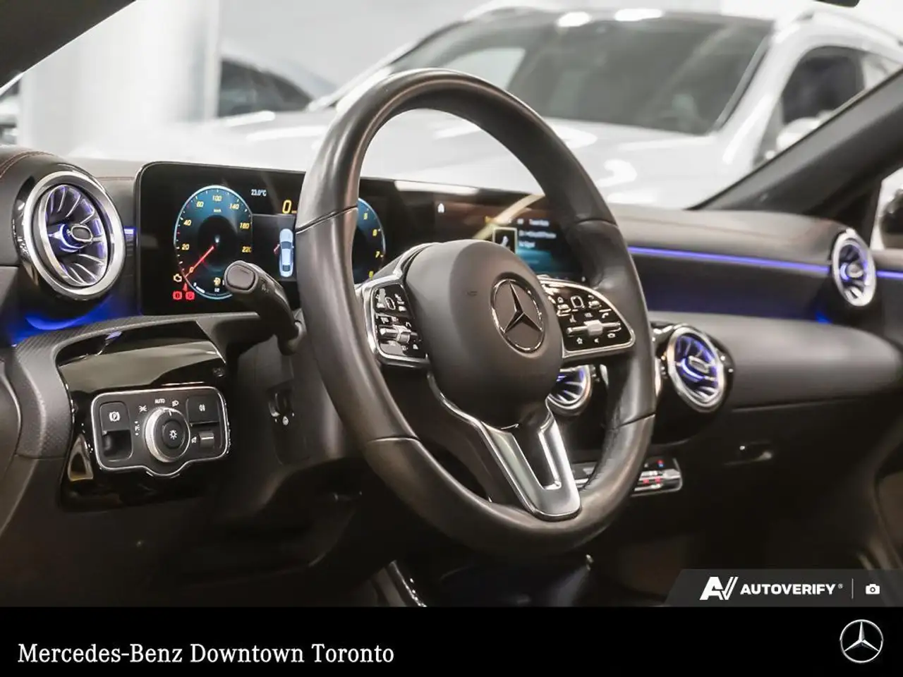 Mercedes-Benz CLA снимка Mercedes-Benz CLA