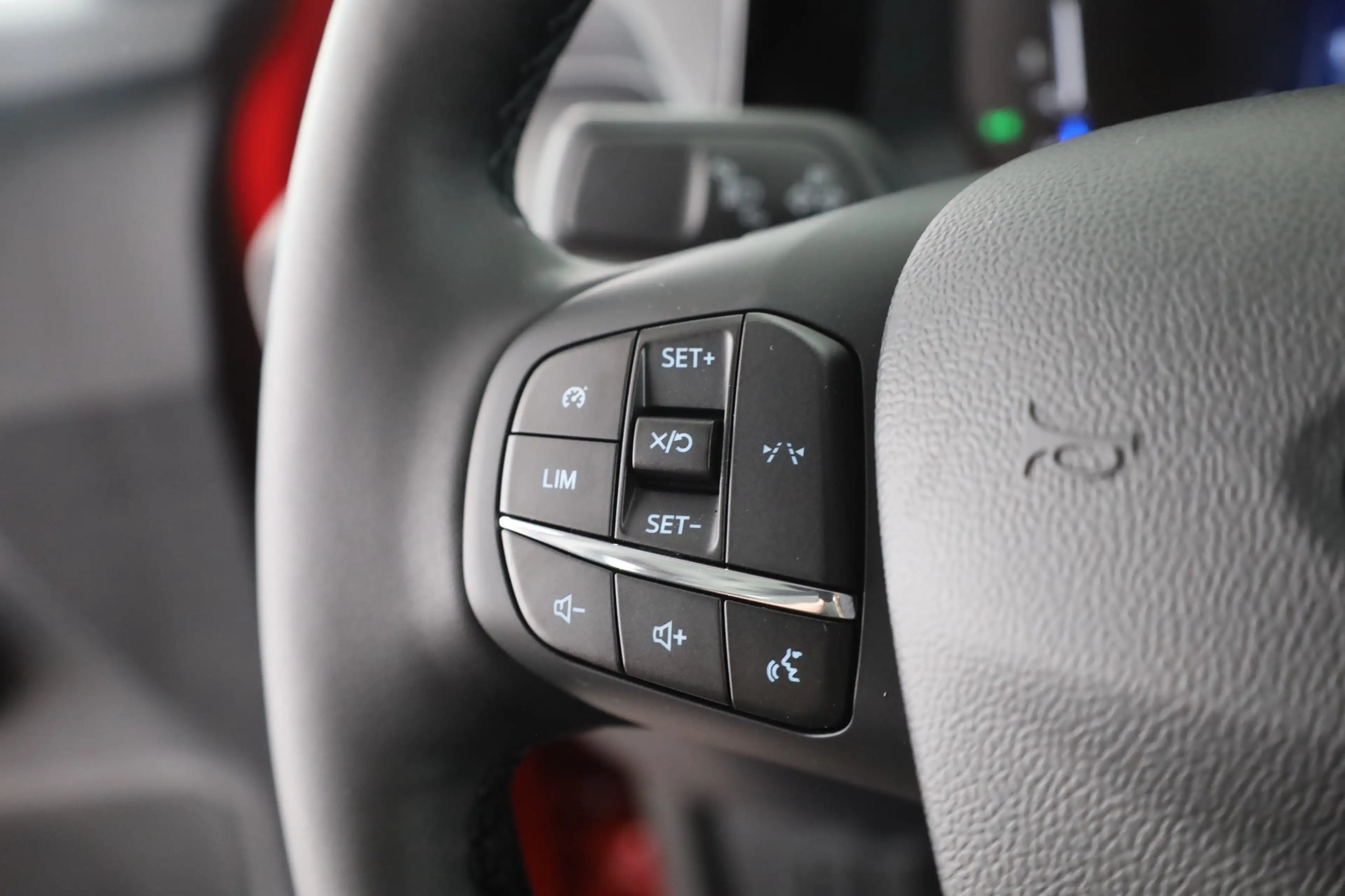 Ford Tourneo Courier Trend 1.0 EB Sitzheizung  Tempomat — photo 15