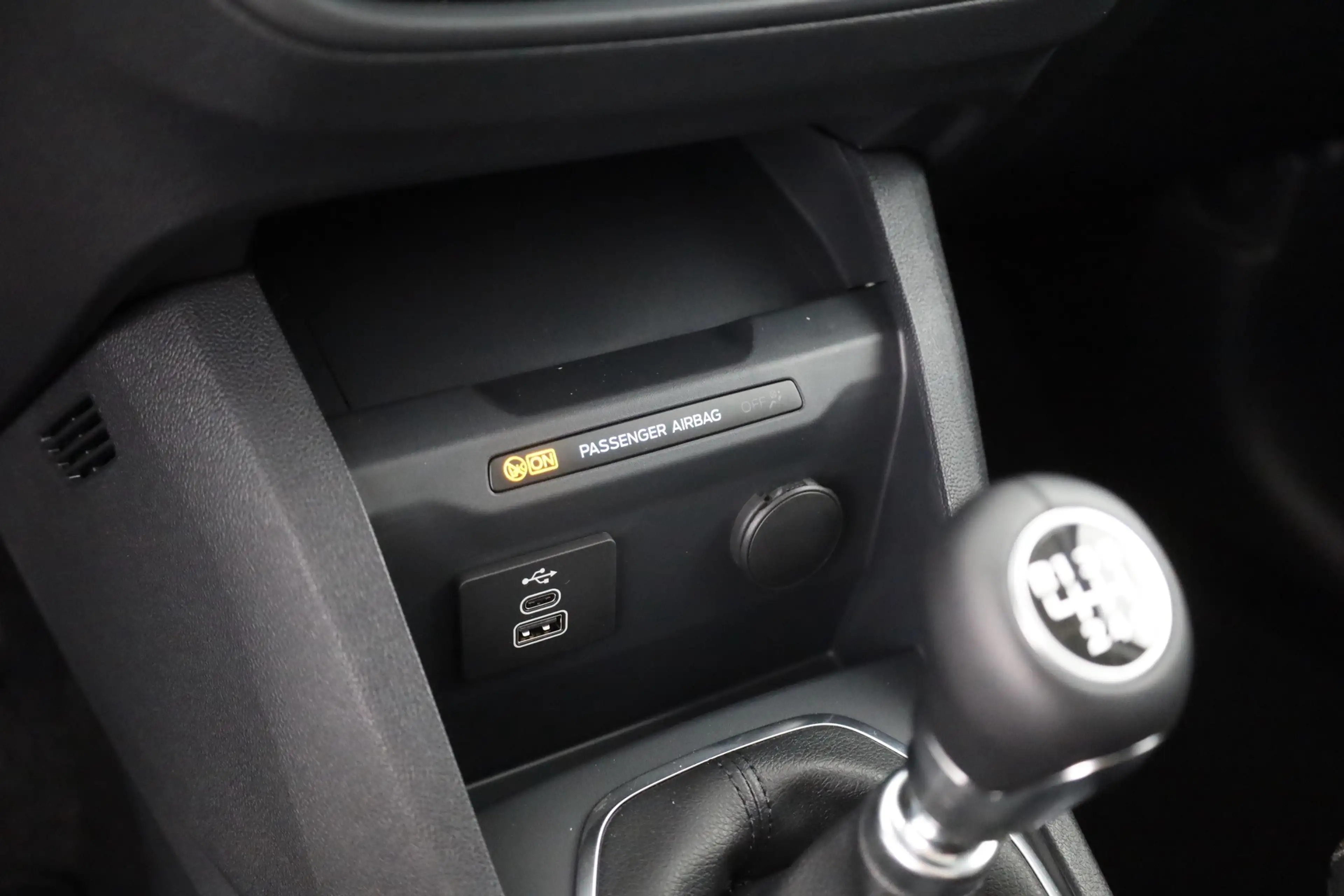 Ford Tourneo Courier Trend 1.0 EB Sitzheizung  Tempomat — photo 12