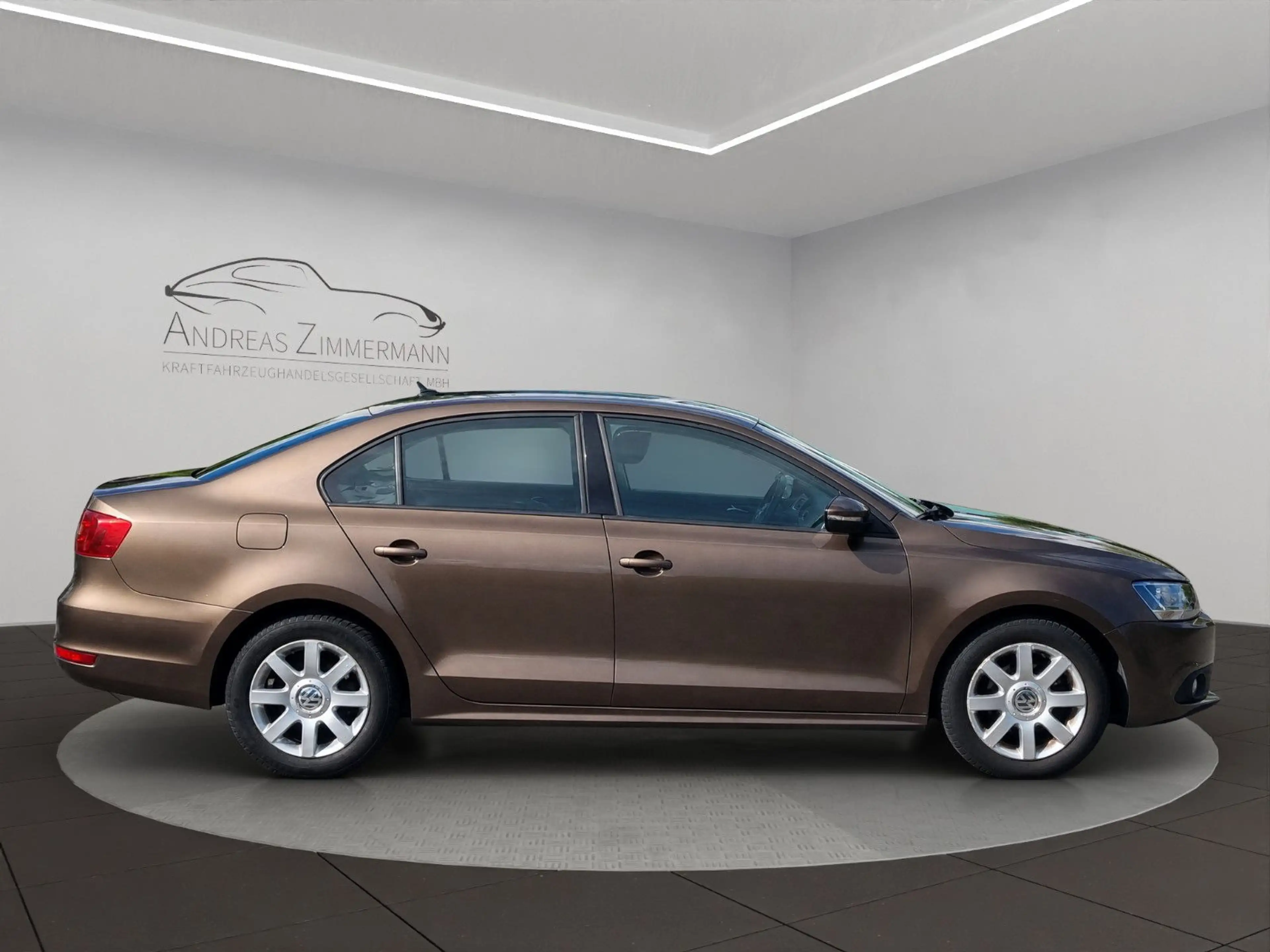 Volkswagen Jetta VI Comfortline 2.HAND WENIG KILOMETER — photo 3