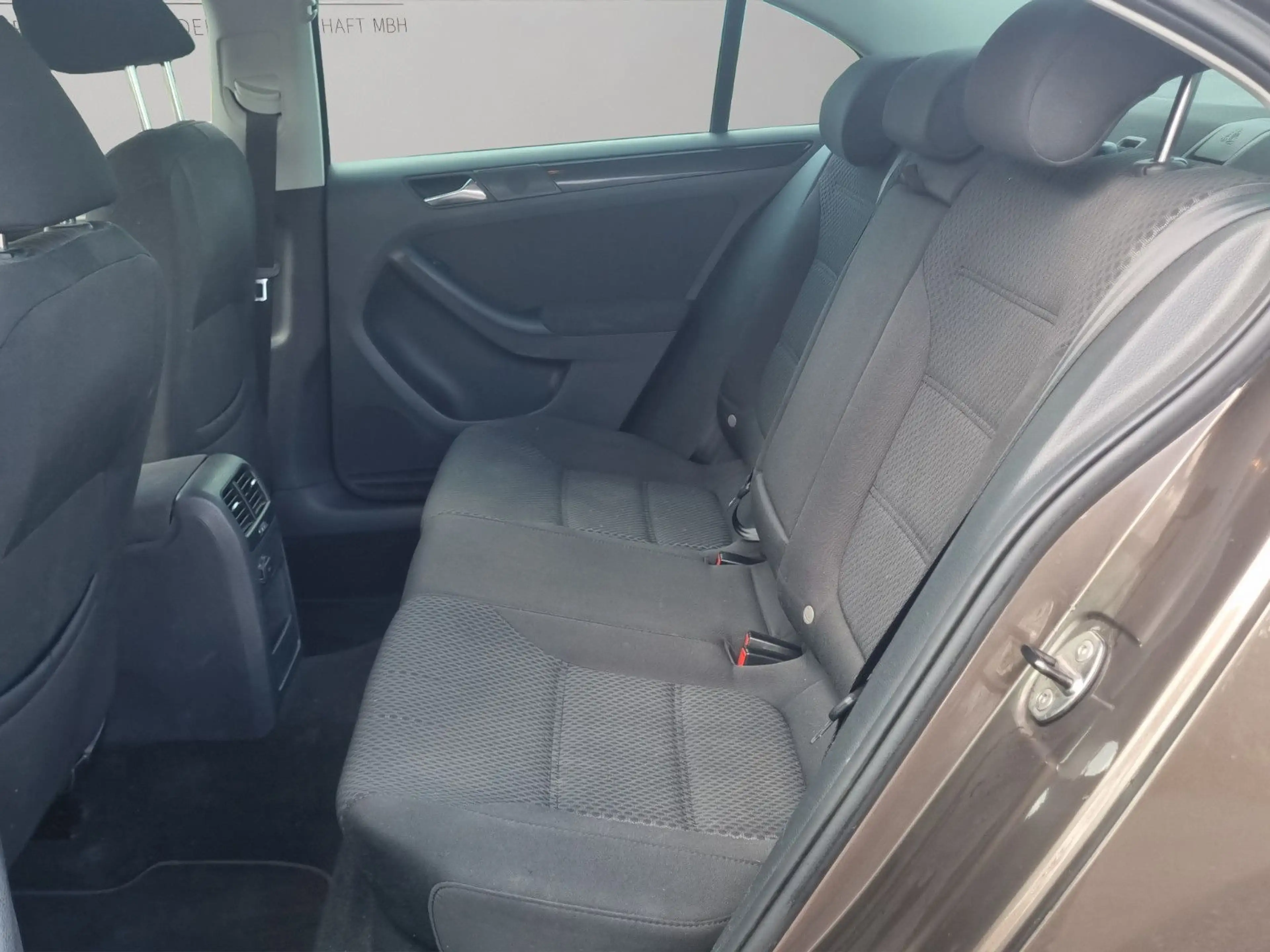Volkswagen Jetta VI Comfortline 2.HAND WENIG KILOMETER — photo 9