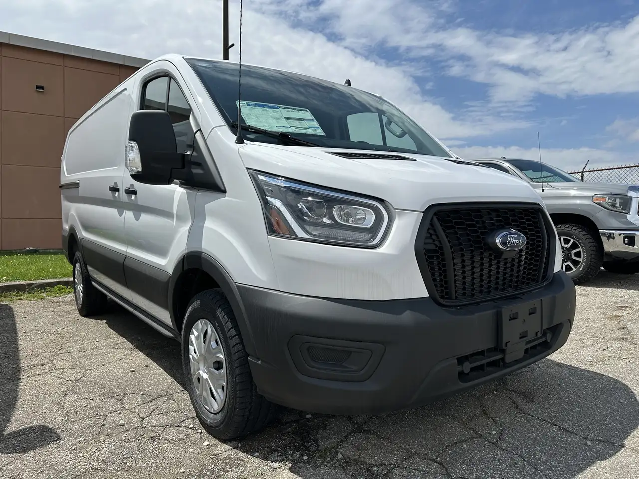 Ford Transit Cargo Van снимка Ford Transit Cargo Van