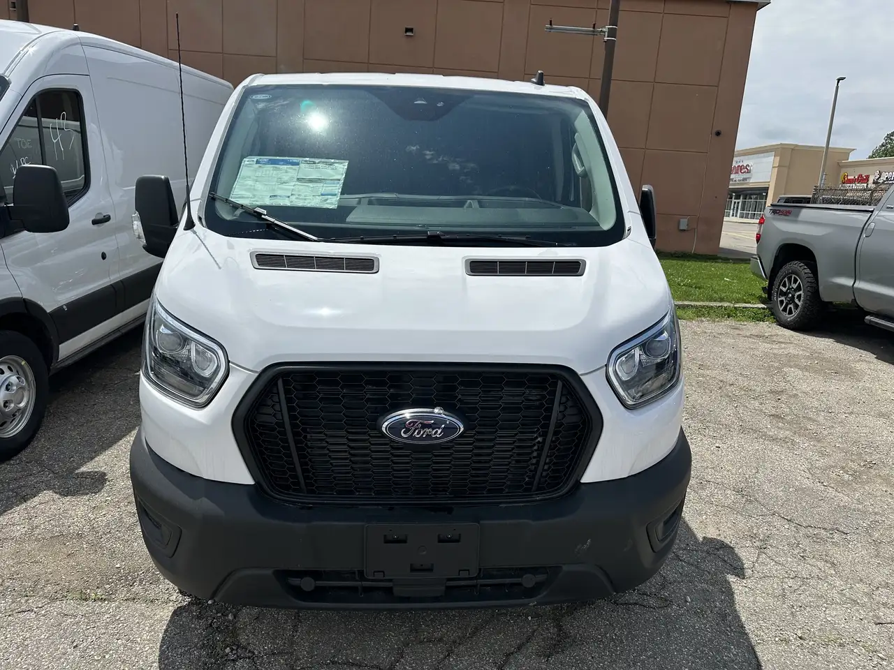 Ford Transit Cargo Van снимка Ford Transit Cargo Van