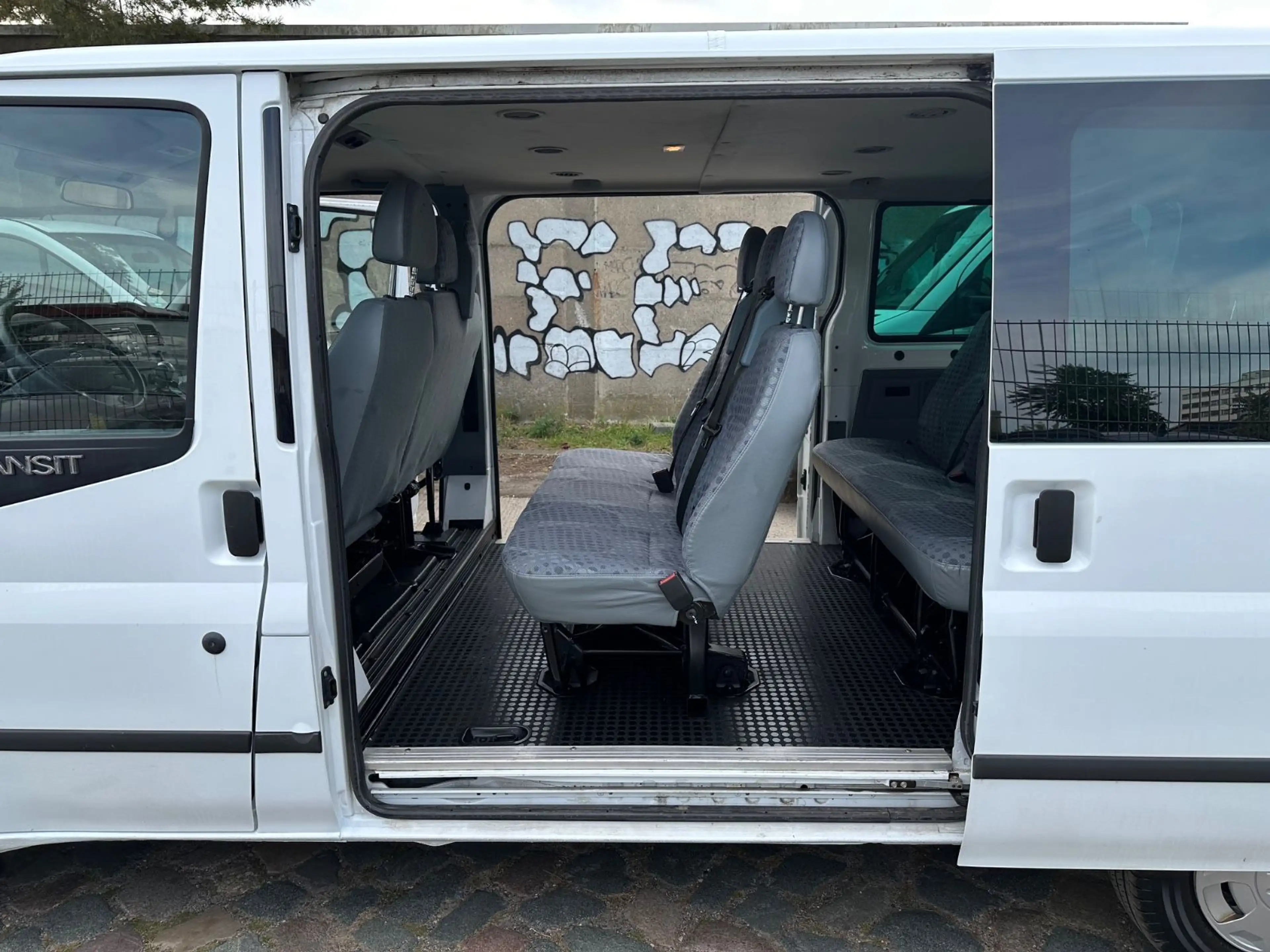 Ford Transit Kombi FT300*L2H1*9SITZE*KLIMA*AHK — photo 10