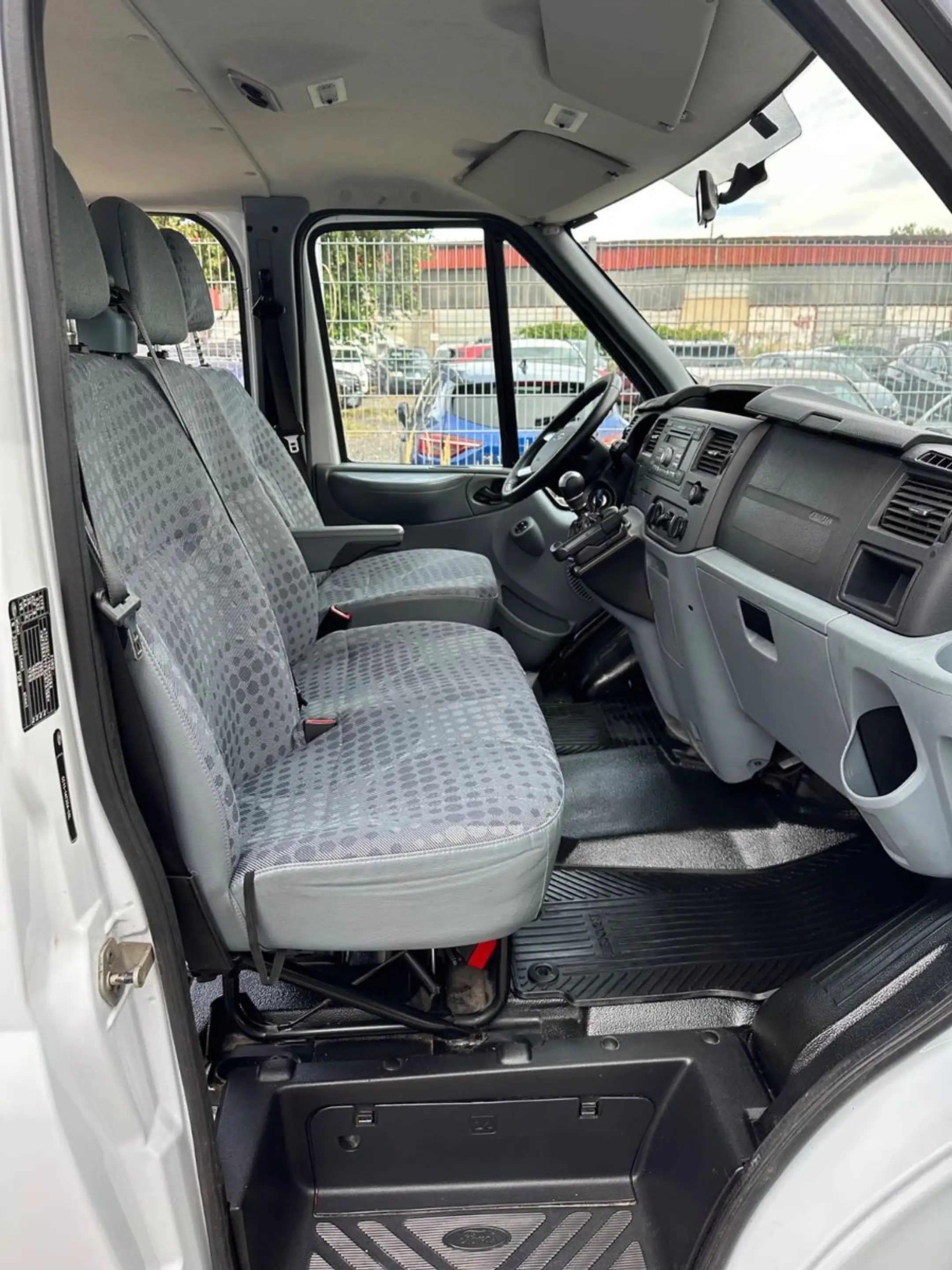 Ford Transit Kombi FT300*L2H1*9SITZE*KLIMA*AHK — photo 13