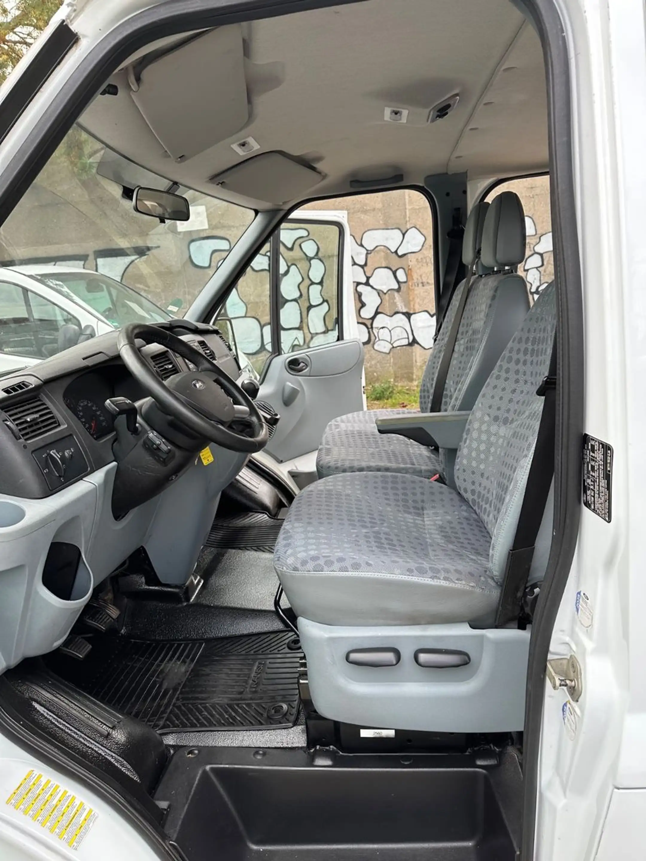 Ford Transit Kombi FT300*L2H1*9SITZE*KLIMA*AHK — photo 12
