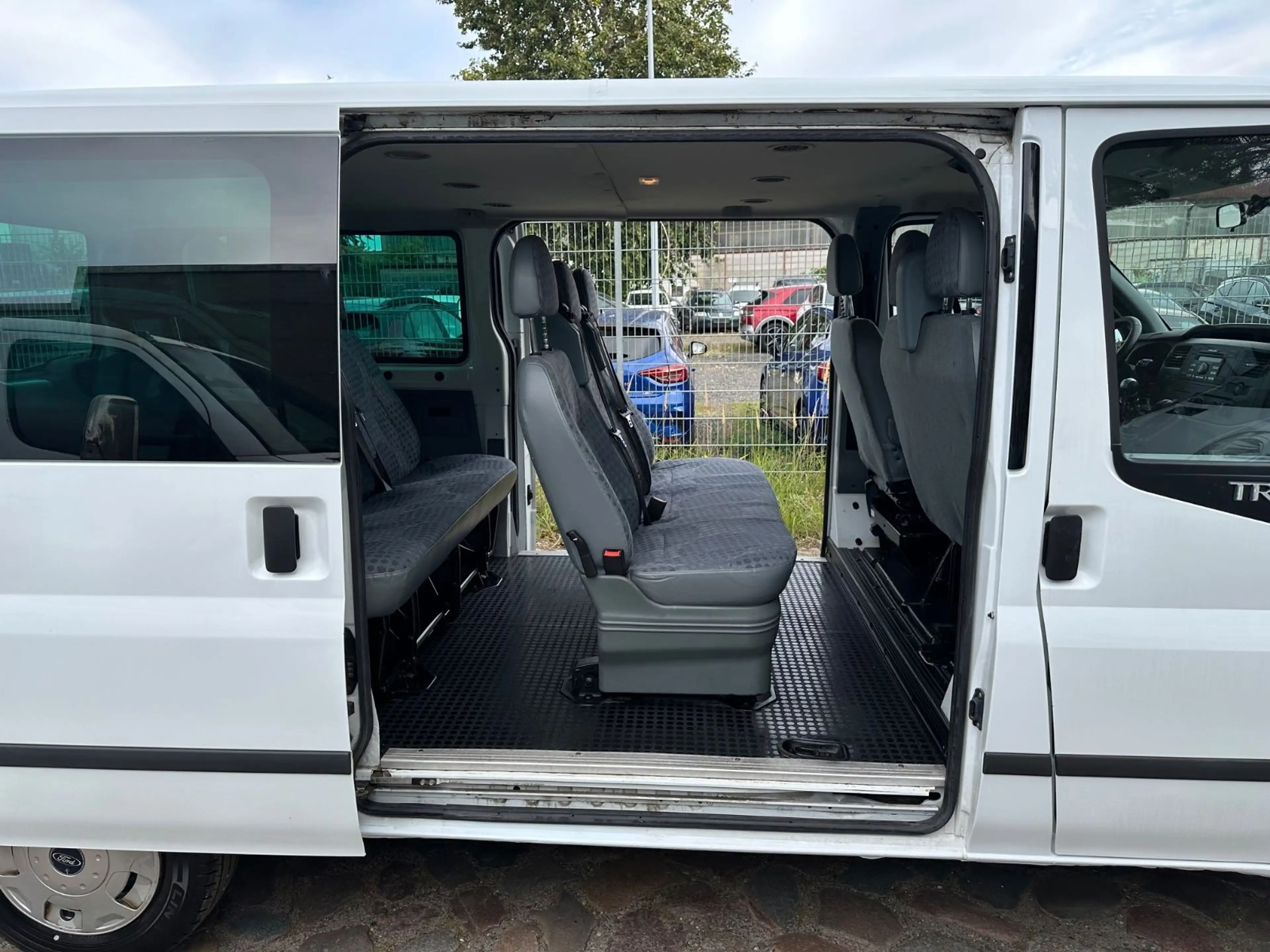 Ford Transit Kombi FT300*L2H1*9SITZE*KLIMA*AHK — photo 11
