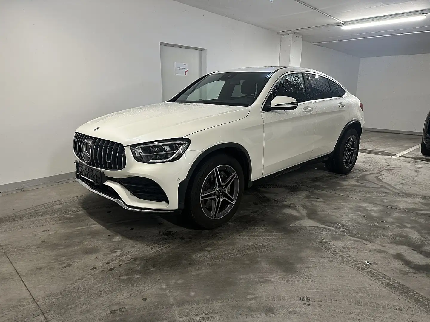 Mercedes-Benz GLC 200 d Coupé 4MATIC AMG  Line Weiß - 2