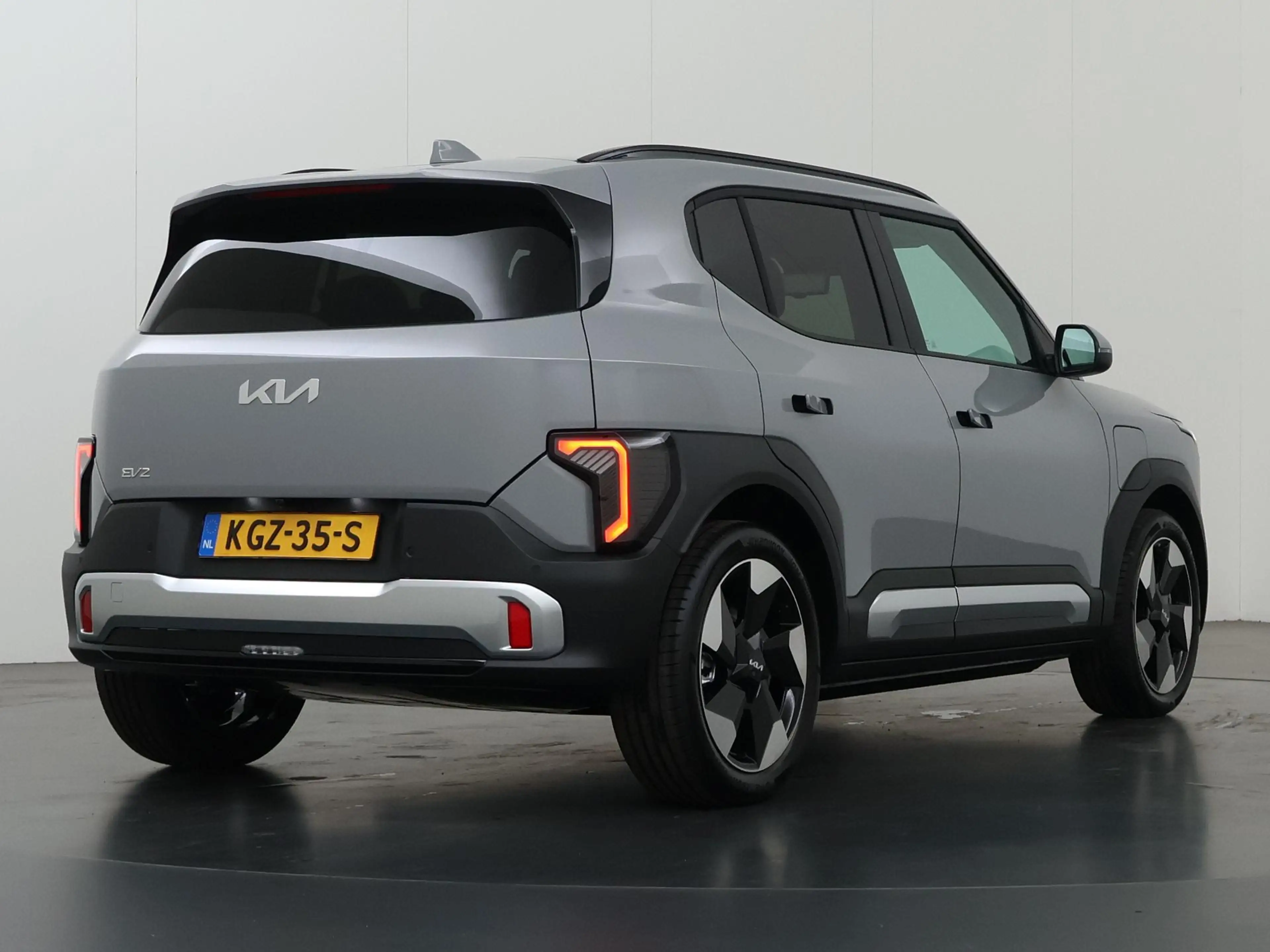 Kia EV2 Plus Advanced 42.2 kWh | Glazen schuif-/kanteldak — photo 2