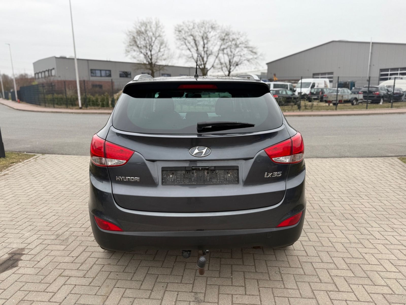 Hyundai iX35 Comfort 2WD TÜV NEU/2. HAND/ANHÄNGERKUPPL. — photo 5