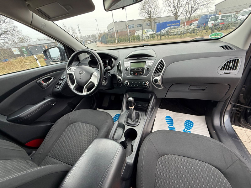 Hyundai iX35 Comfort 2WD TÜV NEU/2. HAND/ANHÄNGERKUPPL. — photo 14