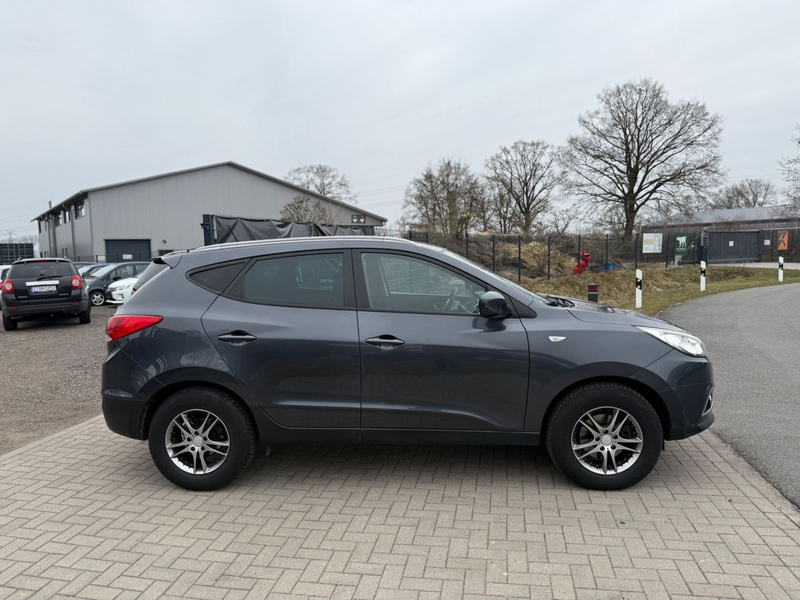 Hyundai iX35 Comfort 2WD TÜV NEU/2. HAND/ANHÄNGERKUPPL. — photo 7