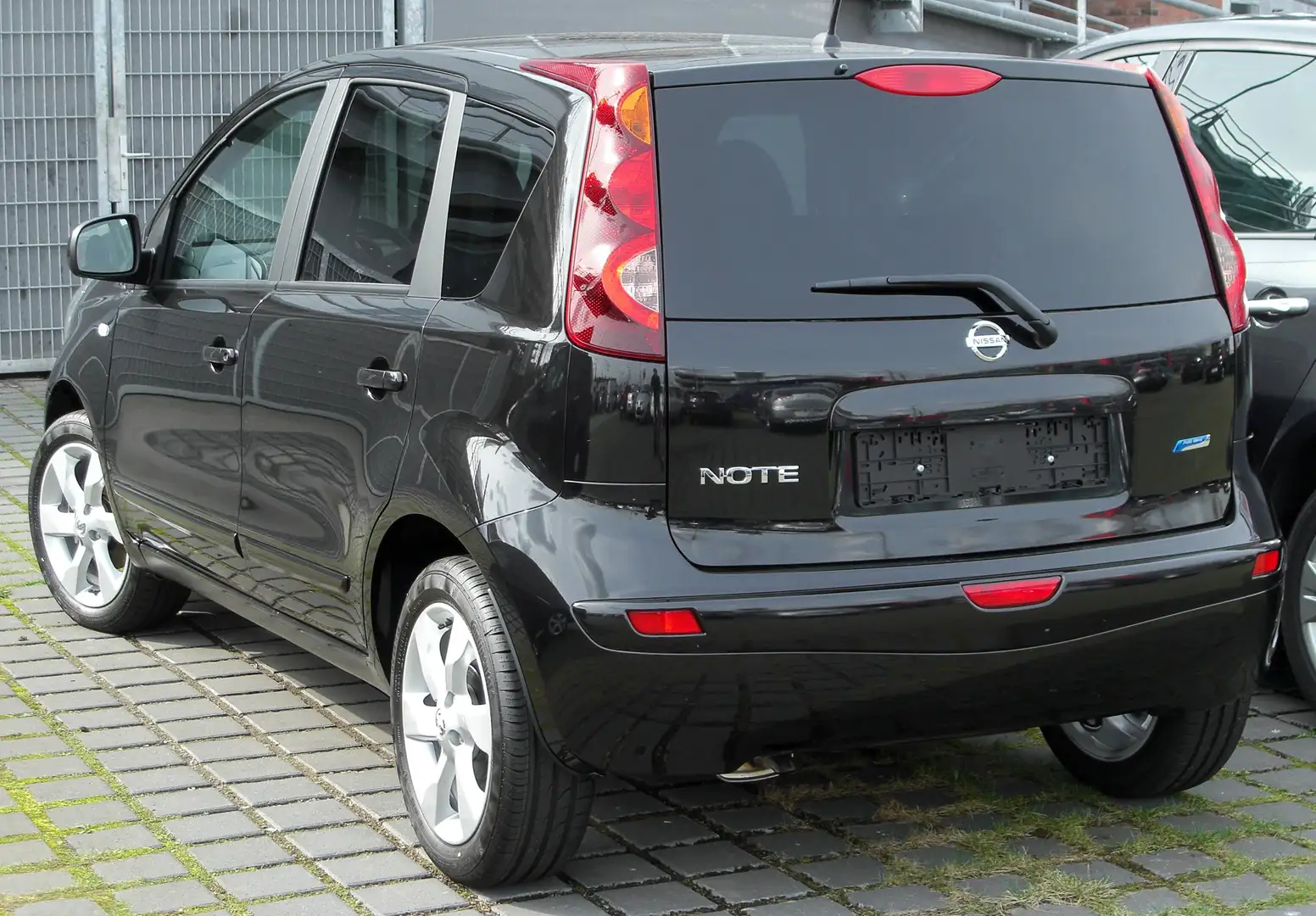 Nissan Note Note 1,5 Sport dCi Sport Schwarz - 2