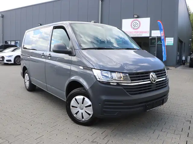 Volkswagen T6.1 Kombi Transporter 2.0 TDI GREY / 9-SITZER /