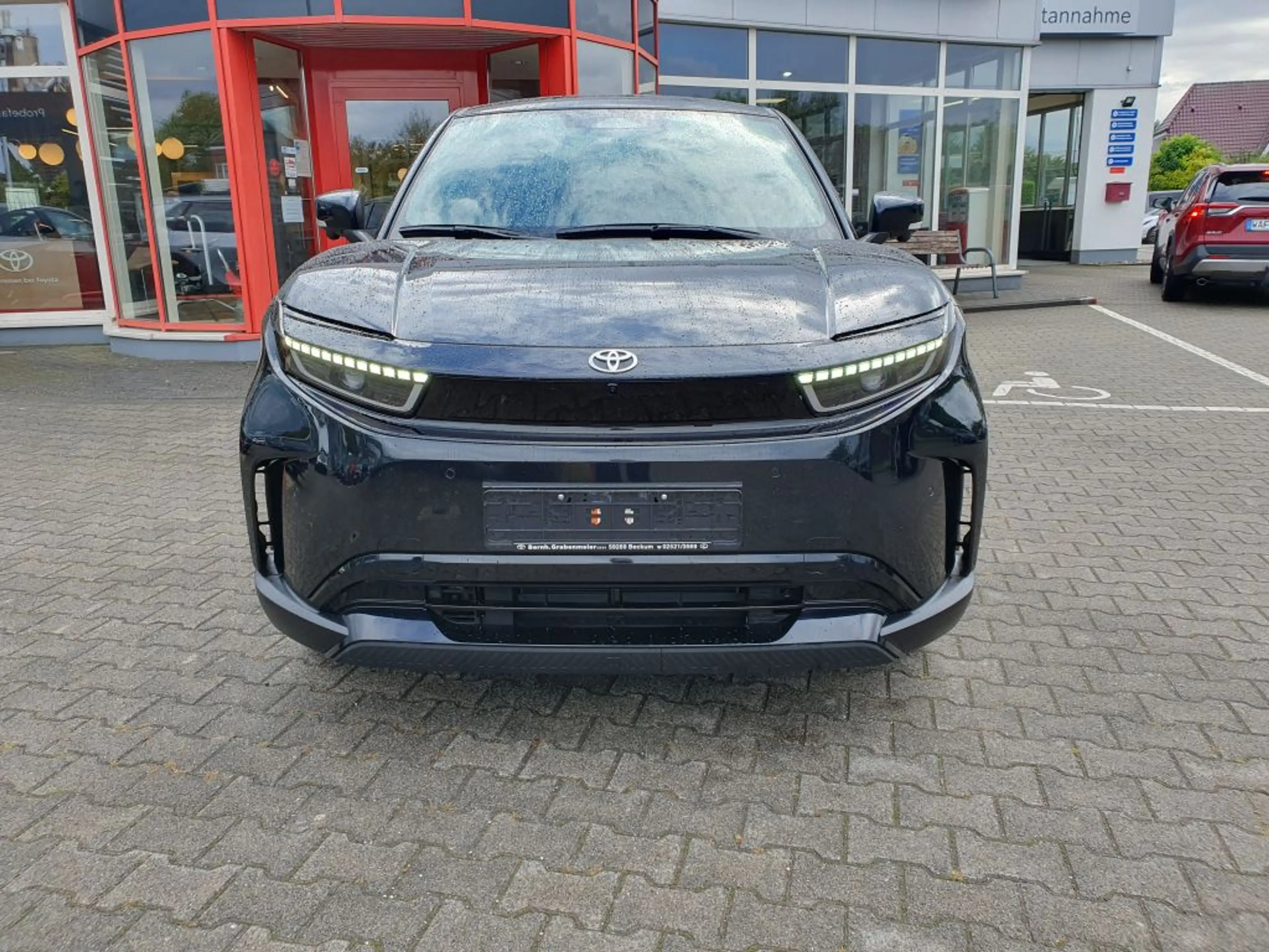 Toyota Urban Cruiser 61kWh Lounge — photo 2