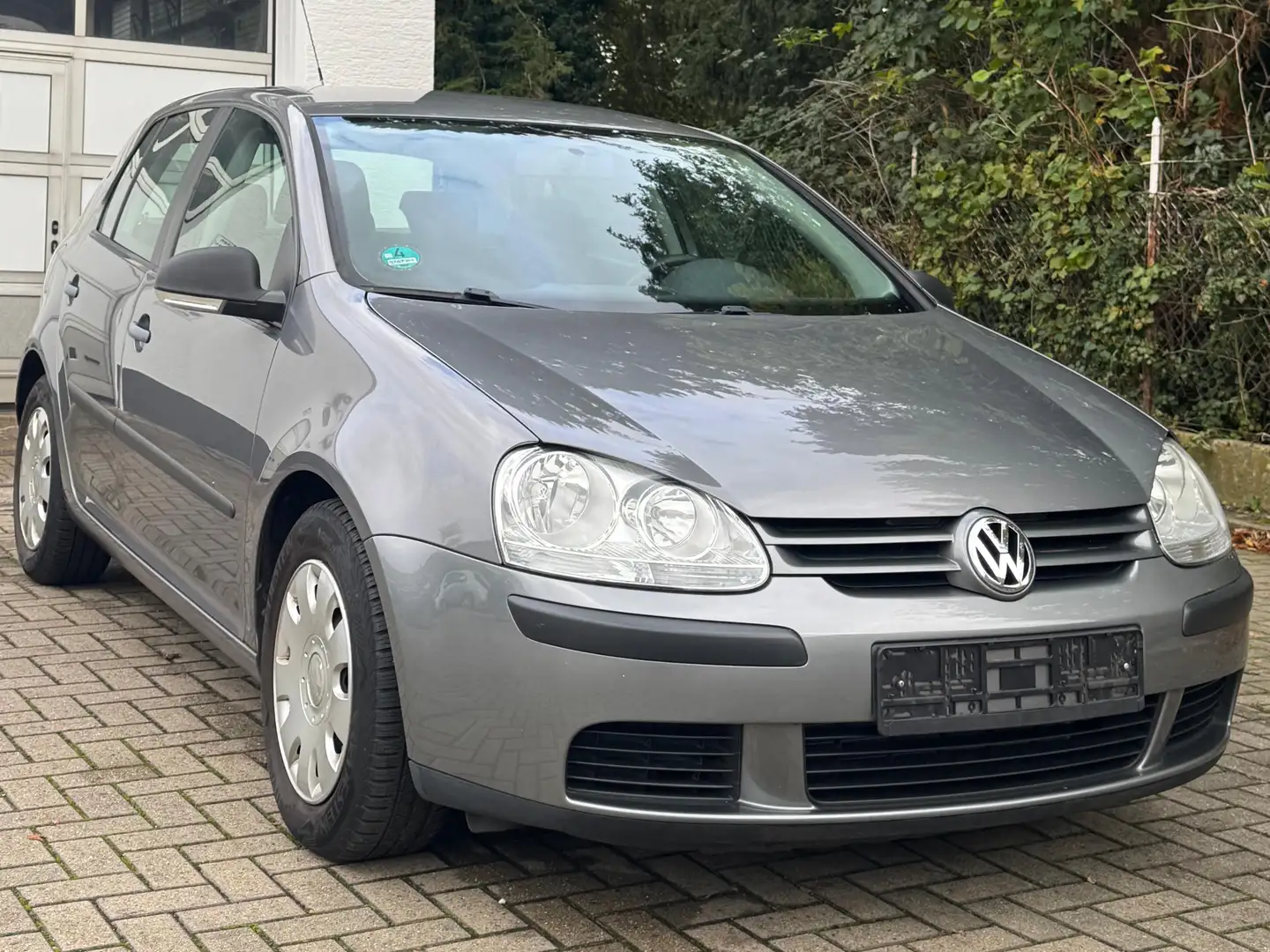 Volkswagen Golf Golf V 5-Türer 1.4 TSI DSG, Service&TÜV Neu Šedá - 1