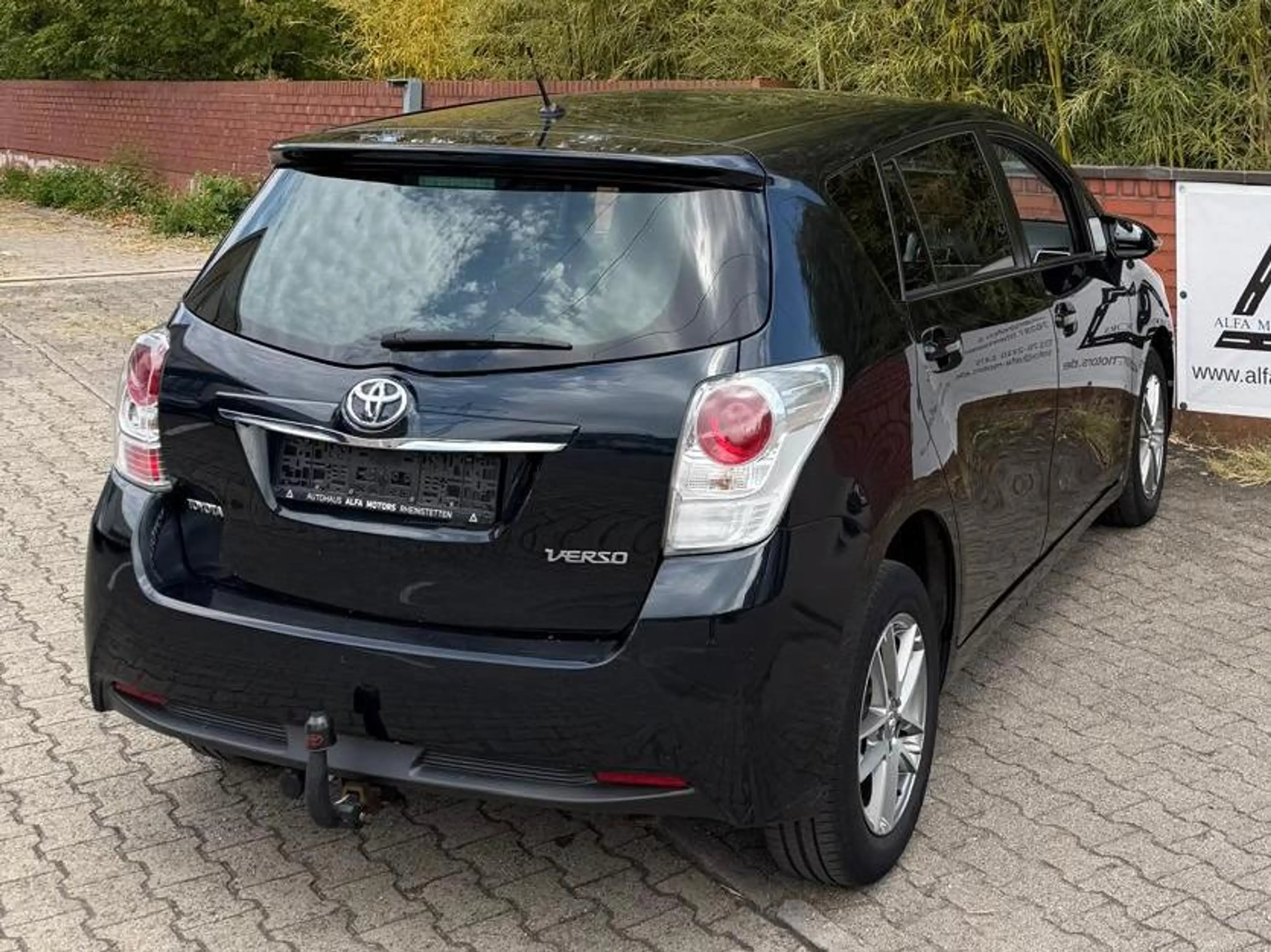 Toyota Verso Basis // 7-Sitzer // Anhängerkupplung // 2-Hand // — photo 6