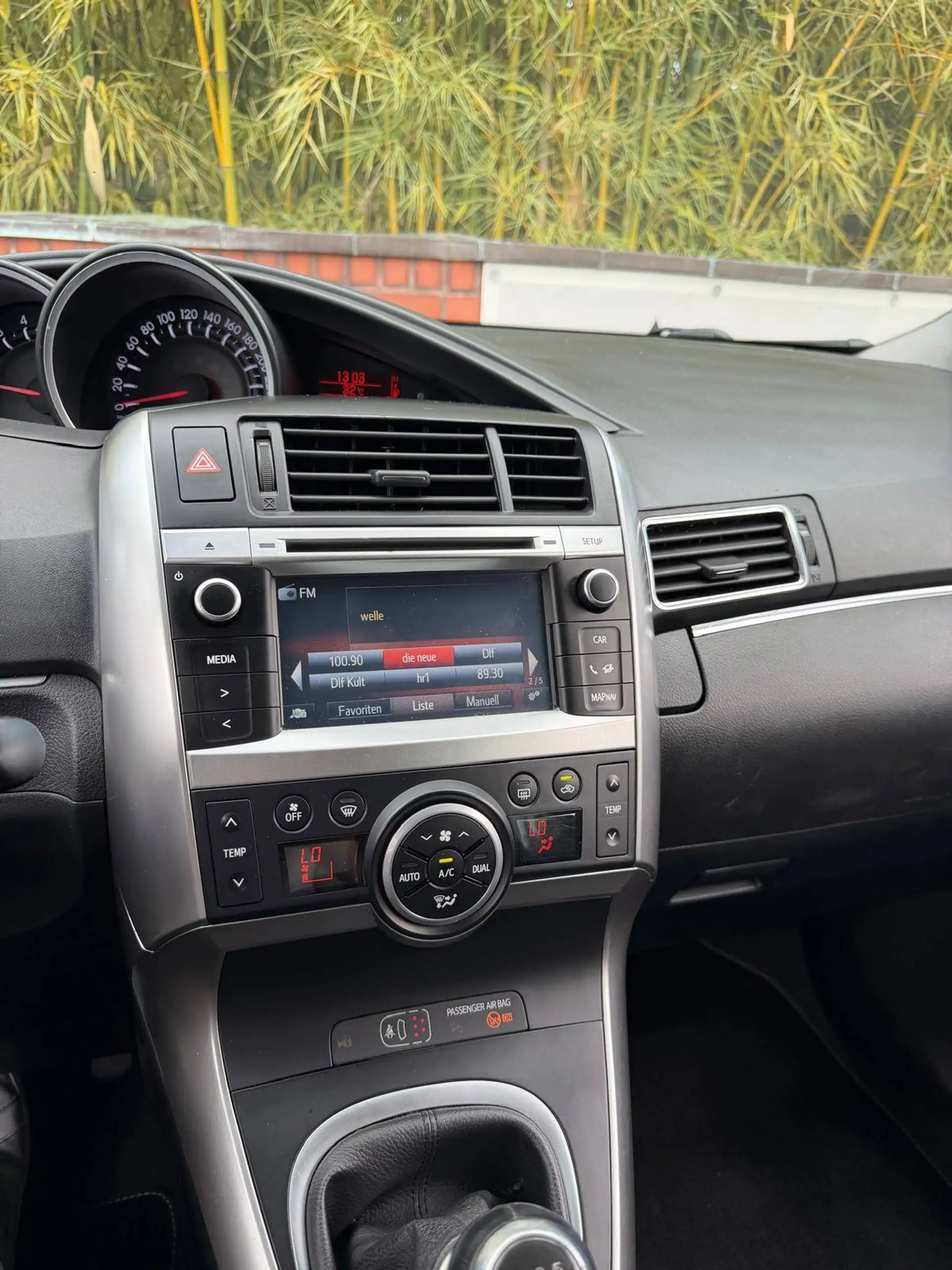 Toyota Verso Basis // 7-Sitzer // Anhängerkupplung // 2-Hand // — photo 14
