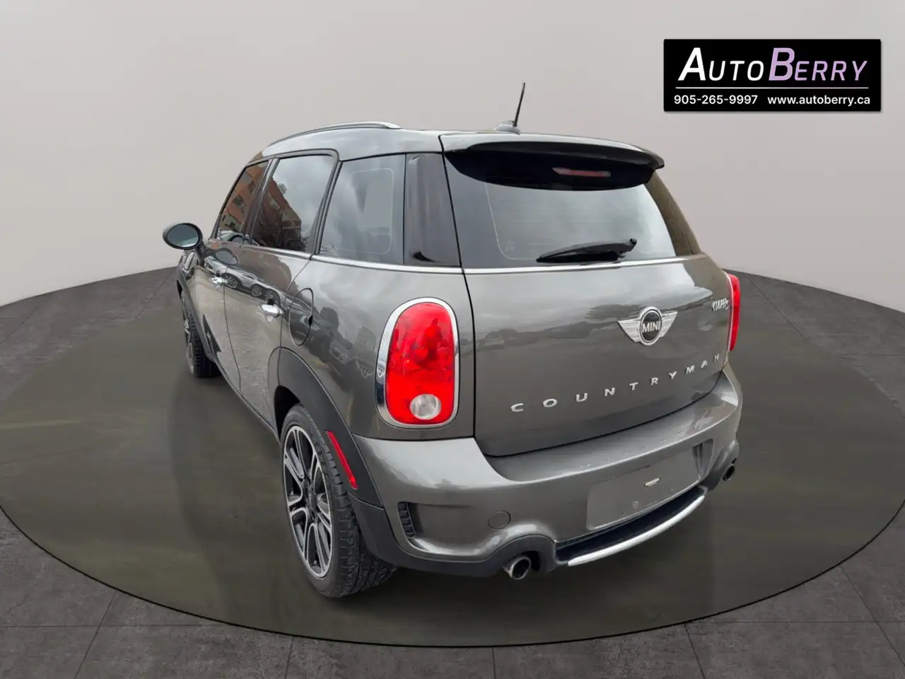 MINI Cooper Countryman снимка MINI Cooper Countryman